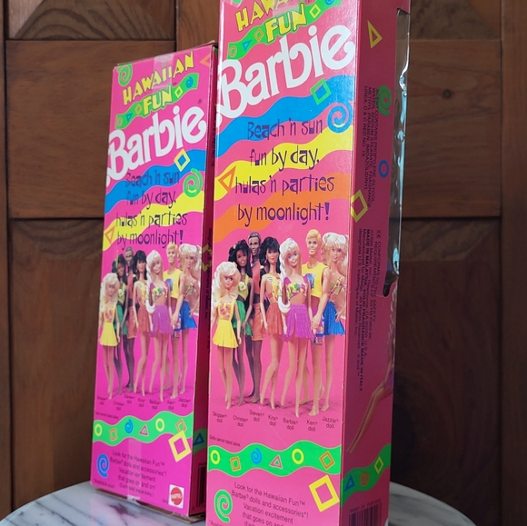 Barbie Hawaiian Fun Dolls with Pink and Yellow Outfits - Picture 8 of 9